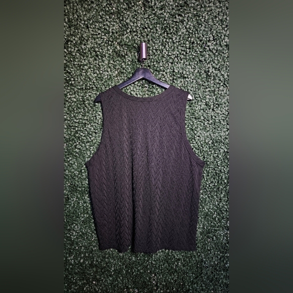 Black Sleeveless Top - Picture 3 of 4